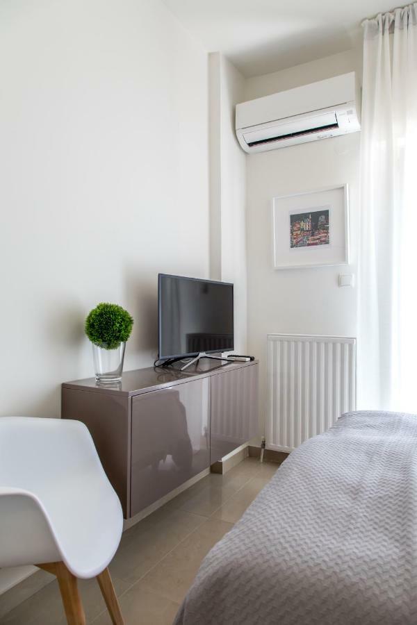 The Modern Suite Thessaloniki Exterior photo